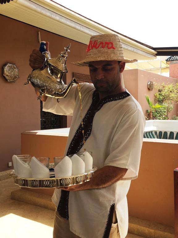 Riad Viva Marrakesh Ngoại thất bức ảnh Moroccan coffee being served